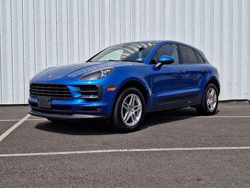 Sapphire Blue Metallic 2020 Porsche Macan Macan
