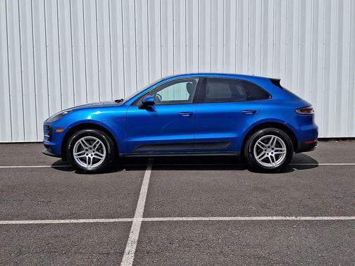 Sapphire Blue Metallic 2020 Porsche Macan Macan