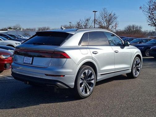 2025 Audi Q8 55 Premium Plus