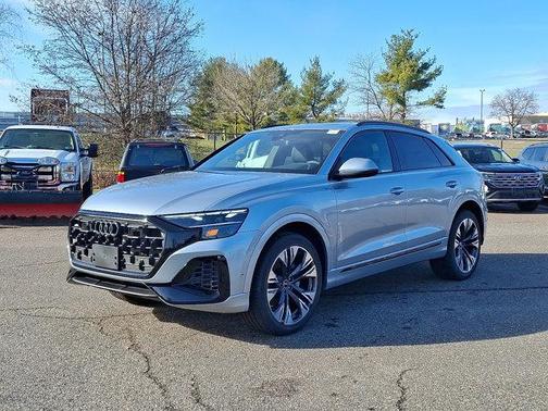 2025 Audi Q8 55 Premium Plus