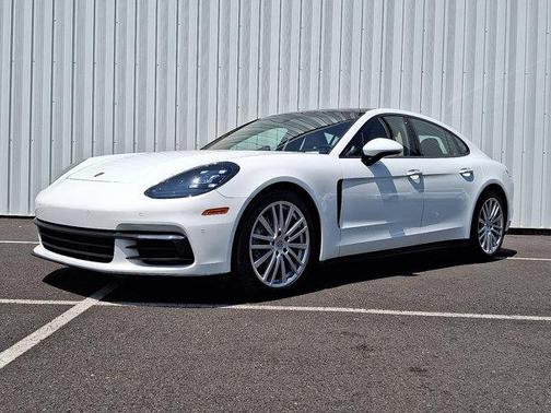 2020 Porsche Panamera RWD