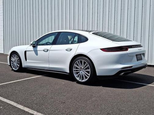 2020 Porsche Panamera RWD