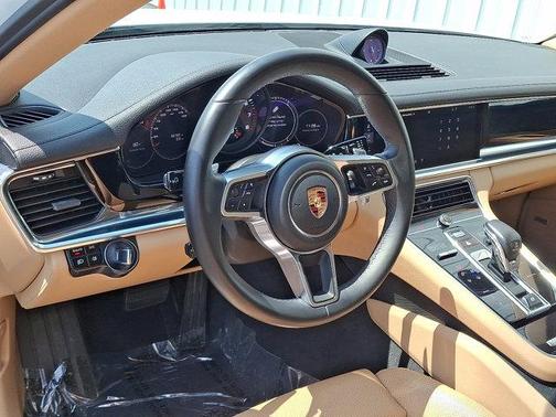 2020 Porsche Panamera RWD