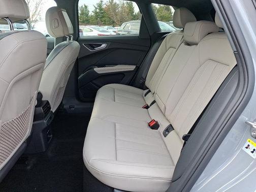 2025 Audi Q4 e-tron Premium 55 quattro