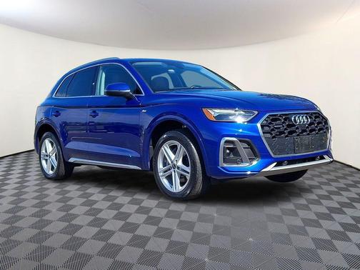 Ultra Blue Metallic 2023 Audi Q5 e 55 S line Premium Plus