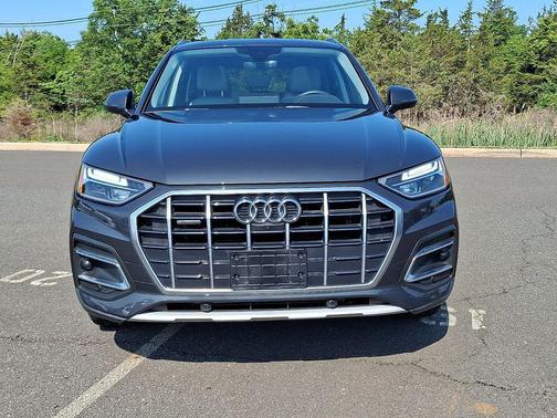 Manhattan Gray Metallic 2023 Audi Q5 40 Premium Plus