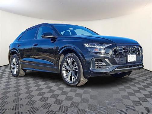 2023 Audi Q8 Premium 55 TFSI quattro Tiptronic