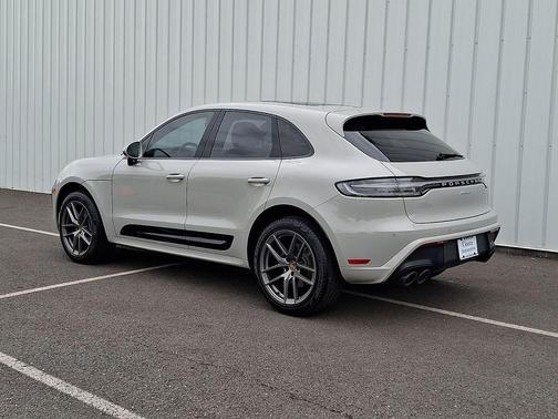 Chalk 2023 Porsche Macan Macan