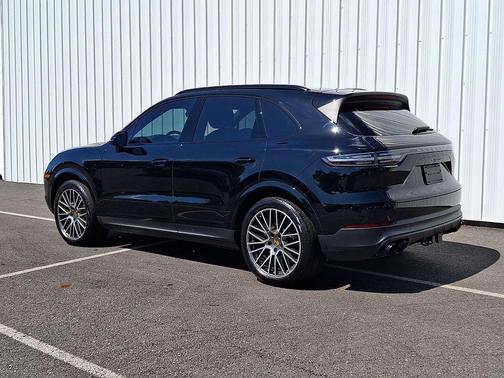 Black 2023 Porsche Cayenne Platinum Edition