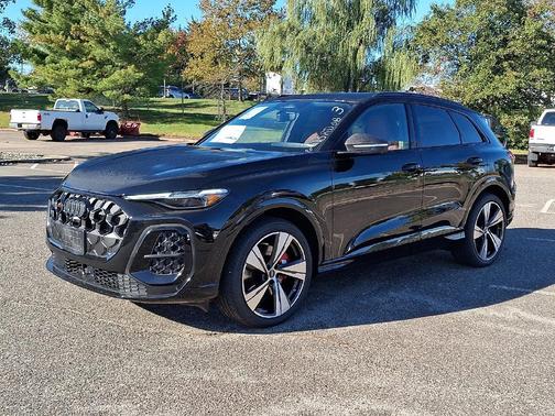 Mythos Black Metallic 2026 Audi SQ5 3.0T Prestige