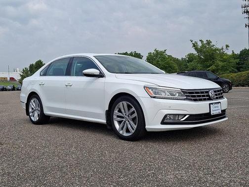 2018 Volkswagen Passat 2.0T SE