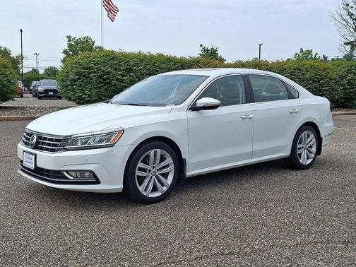 2018 Volkswagen Passat 2.0T SE