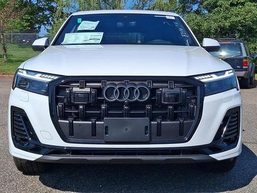 2025 Audi Q7 55 Prestige