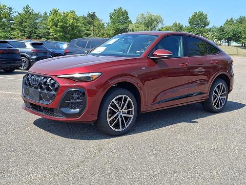Grenadine Red Metallic 2026 Audi Q5 Sportback Premium Plus TFSI quattro S tronic