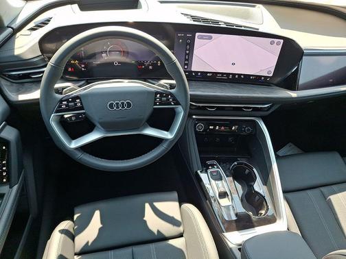Grenadine Red Metallic 2026 Audi Q5 Sportback Premium Plus TFSI quattro S tronic