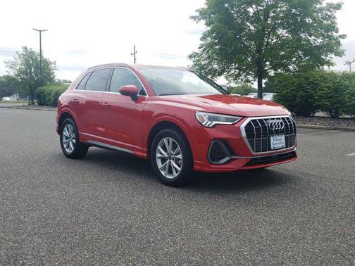 2024 Audi Q3 Premium 45 TFSI S line quattro Tiptronic