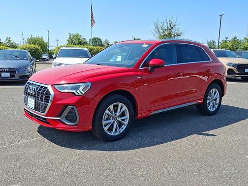 2024 Audi Q3 Premium 45 TFSI S line quattro Tiptronic