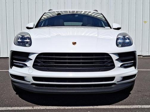 2021 Porsche Macan Base