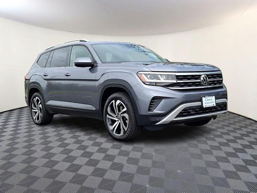 Platinum Gray Metallic 2022 Volkswagen Atlas 3.6L SEL