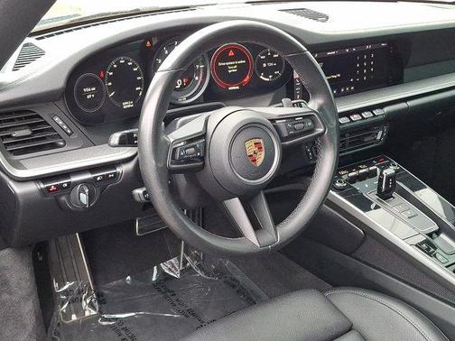 2020 Porsche 911 Carrera