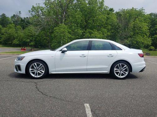 2022 Audi A4 45 S line Premium Plus