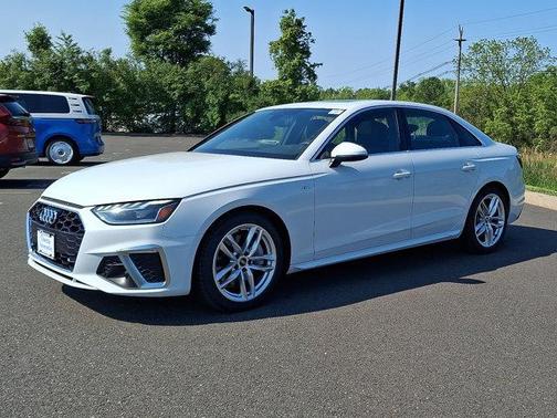 2022 Audi A4 45 S line Premium Plus