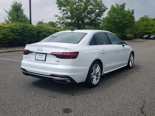 2022 Audi A4 45 S line Premium Plus