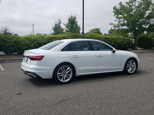 2022 Audi A4 45 S line Premium Plus