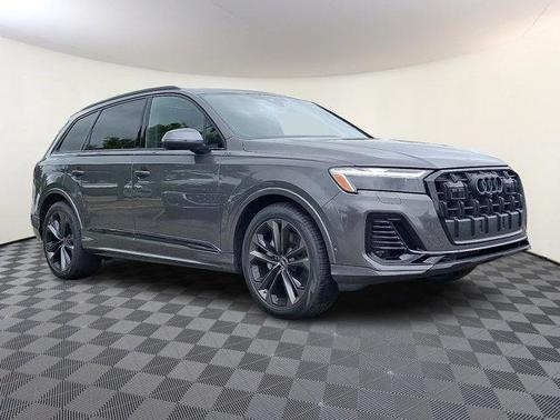 2025 Audi Q7 55 Premium Plus