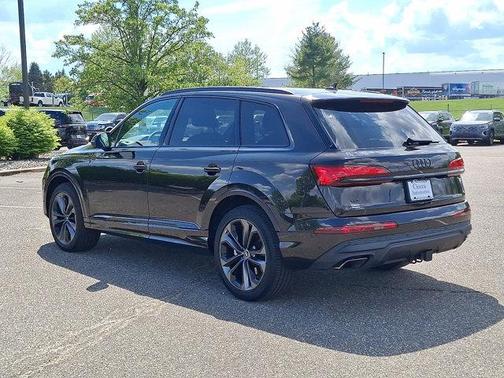 Brown Metallic 2025 Audi Q7 55 Premium Plus