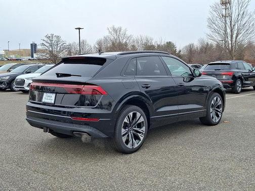 2025 Audi Q8 55 Premium Plus