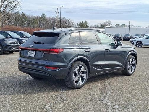 2025 Audi Q6 e-tron Premium Plus quattro