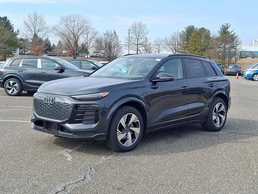 2025 Audi Q6 e-tron Premium Plus quattro