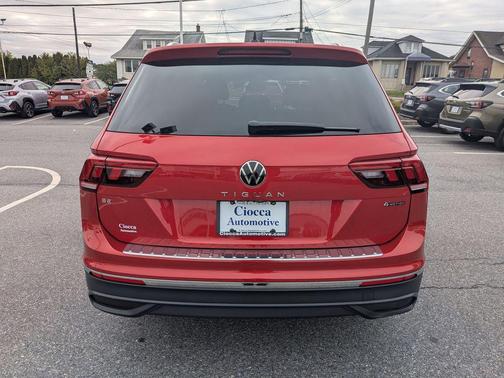 Kings Red Metallic 2022 Volkswagen Tiguan 2.0T SE 4MOTION