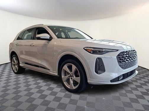 2025 Audi Q5 Premium Plus