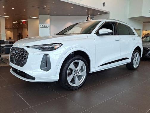 2025 Audi Q5 Premium Plus