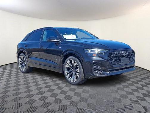 2025 Audi Q8 55 Premium