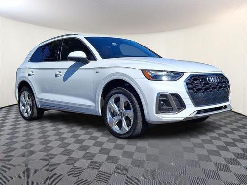 2023 Audi Q5 S line Premium Plus