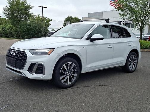 2024 Audi Q5 45 S line Premium Plus