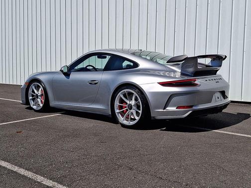 GT Silver Metallic 2019 Porsche 911 GT3