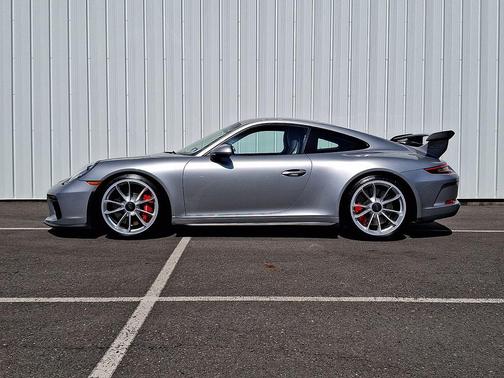 GT Silver Metallic 2019 Porsche 911 GT3