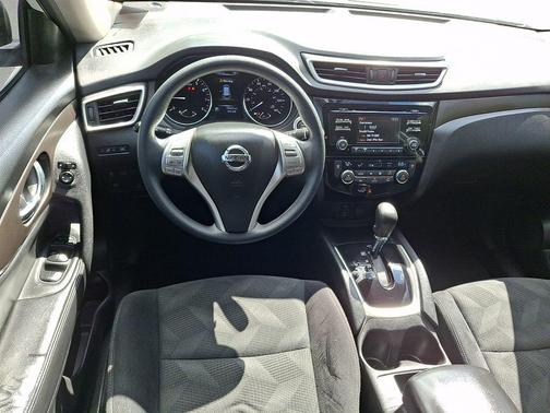 Pearl White 2015 Nissan Rogue SV