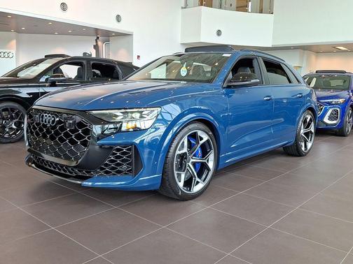 ascari blue metallic 2026 Audi RS Q8 4.0T
