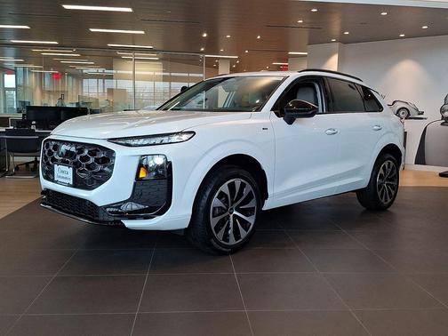 Arkona White 2026 Audi Q3 TFSI quattro S tronic