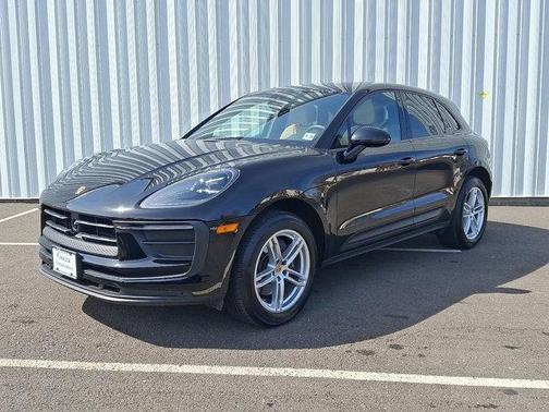 2024 Porsche Macan Base