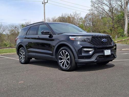 Agate Black Metallic 2020 Ford Explorer ST