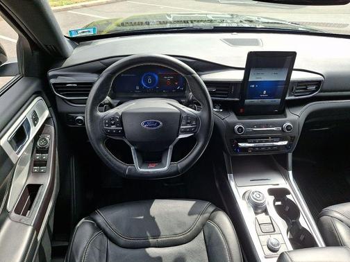 Agate Black Metallic 2020 Ford Explorer ST