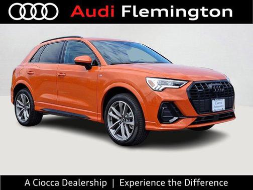 2025 Audi Q3 Premium 45 TFSI S line quattro Tiptronic