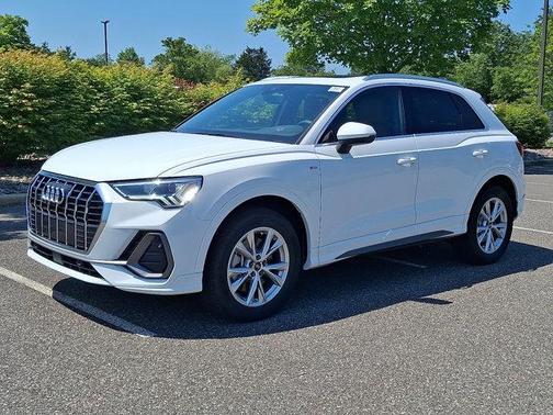 2025 Audi Q3 Premium 45 TFSI S line quattro Tiptronic
