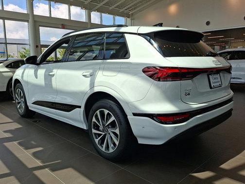 2025 Audi Q6 e-tron Premium quattro